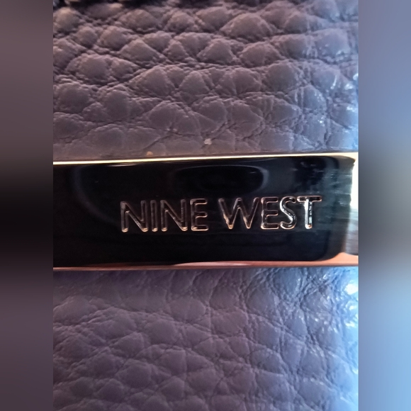 Nine West lavender purse - Picture 3 of 7
